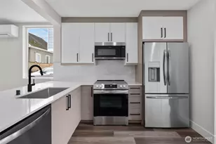 503 NE 42nd St, Seattle, WA 98105 - Photo 5