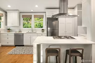 4422 Montana Circle W, Seattle, WA 98199 - Photo 11