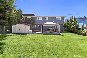 2802 NE 23rd Pl, Renton, WA 98056 - Photo 15