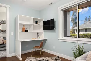 8004 Burke Ave N, Seattle, WA 98103 - Photo 27