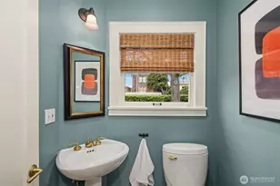 3609 Burke Ave N, Seattle, WA 98103 - Photo 21