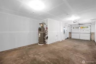 15613 Admiralty Way, Lynnwood, WA 98087 - Photo 17