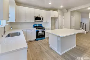 18204 37th Ave Ct E, Tacoma, WA 98446 - Photo 3