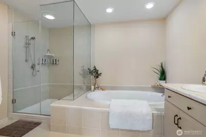 6042 Seaview Avenue NW #404, Seattle, WA 98107 - Photo 25