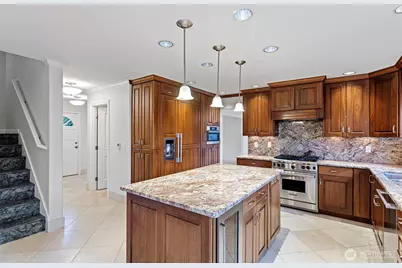 1932 S 370th Court, Federal Way, WA 98003 - Photo 7