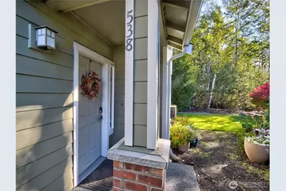 538 241st Lane SE, Sammamish, WA 98074 - Photo 3