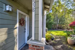 538 241st Ln SE, Sammamish, WA 98074 - Photo 3