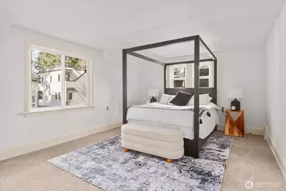 10740 Interlake Avenue N, Seattle, WA 98133 - Photo 11