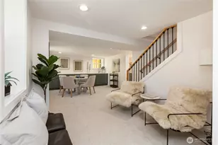 828 NE 95th St, Seattle, WA 98115 - Photo 13