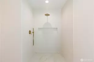 828 NE 95th St, Seattle, WA 98115 - Photo 11