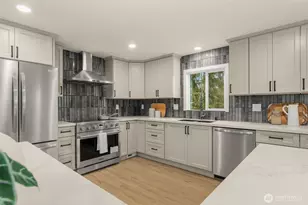 7017 NE 155th Pl, Kenmore, WA 98028 - Photo 13