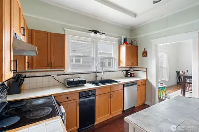 214 N Washington Avenue, Centralia, WA 98531 - Photo 15