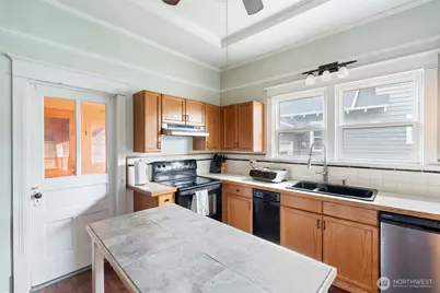 214 N Washington Avenue, Centralia, WA 98531 - Photo 15