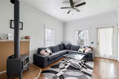 214 N Washington Avenue, Centralia, WA 98531 - Photo 7