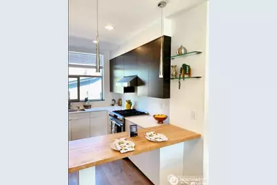 604 NW 77th Street #D, Seattle, WA 98117 - Photo 11