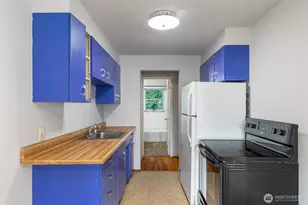 10450 Alderbrook Pl NW, Seattle, WA 98177 - Photo 7