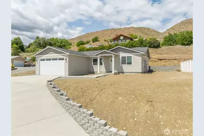 358 Ives Street, Pateros, WA 98846 - Photo 3