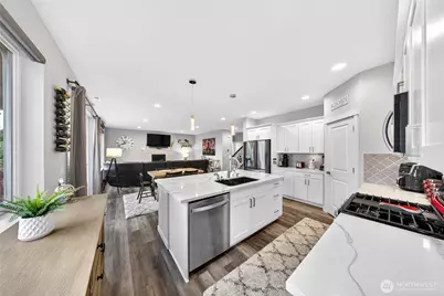 2210 SW Putnam Dr., Oak Harbor, WA 98277 - Photo 9