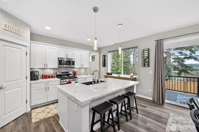 2210 SW Putnam Dr., Oak Harbor, WA 98277 - Photo 7