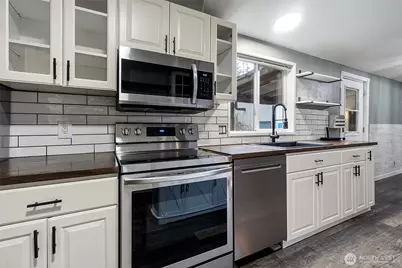 13942 169th Avenue SE, Rainier, WA 98576 - Photo 5