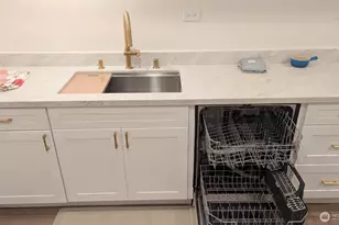 1206 S 11th St, Tacoma, WA 98405 - Photo 7