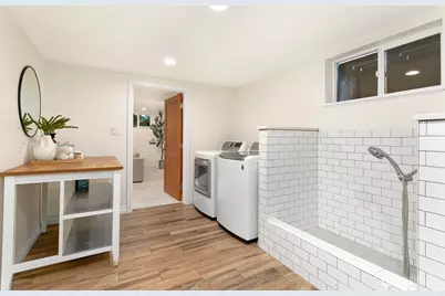 2830 32nd Avenue W, Seattle, WA 98199 - Photo 17