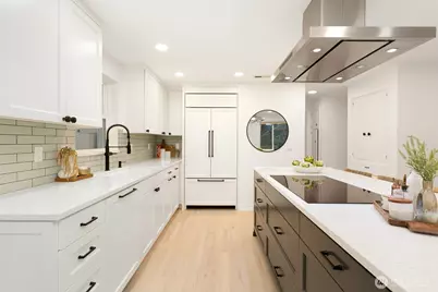 2830 32nd Avenue W, Seattle, WA 98199 - Photo 9