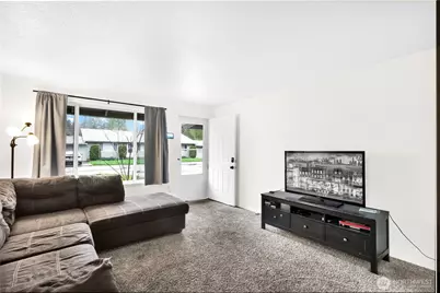 7009 181st Avenue E, Bonney Lake, WA 98391 - Photo 9