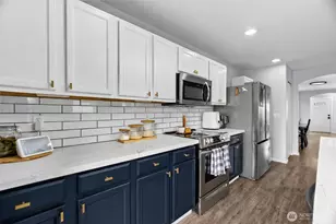 10003 Tahoma Ct, Yelm, WA 98597 - Photo 9