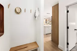 524 NE 89th St, Seattle, WA 98115 - Photo 3