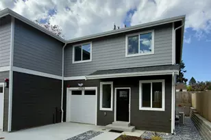 648 B SW 139th St, Burien, WA 98166 - Photo 1