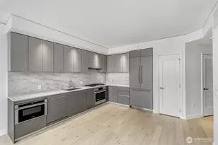 2510 6th Ave, Seattle, WA 98121 - Photo 3