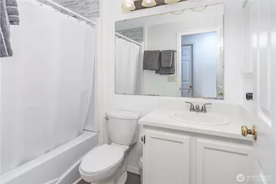 7601 Concord Lane NE #E101, Bremerton, WA 98311 - Photo 15