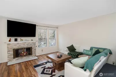 7601 Concord Lane NE #E101, Bremerton, WA 98311 - Photo 3