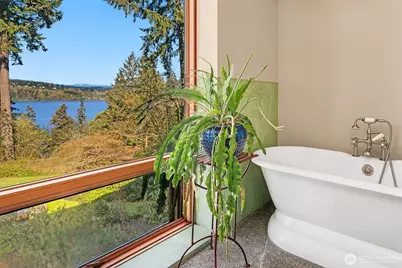 12423 SW 151st St, Vashon, WA 98070 - Photo 21