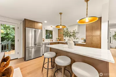 7727 19th Avenue NW, Seattle, WA 98117 - Photo 3