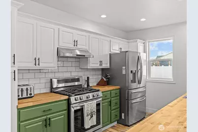 1355 McHugh Avenue, Enumclaw, WA 98022 - Photo 11