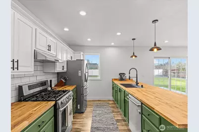 1355 McHugh Avenue, Enumclaw, WA 98022 - Photo 13