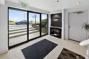 1101 Harbor Ave SW, Seattle, WA 98116 - Photo 17