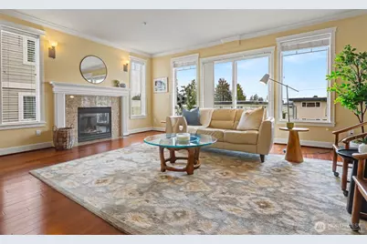 626 Glen Street #201, Edmonds, WA 98020 - Photo 5