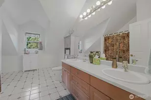 528 Waynes Ridge Cir, Camano Island, WA 98282 - Photo 25