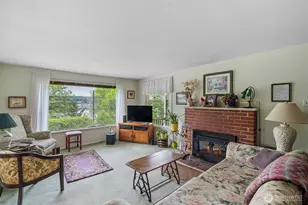 2642 E Lake Sammamish Pkwy NE, Sammamish, WA 98074 - Photo 9