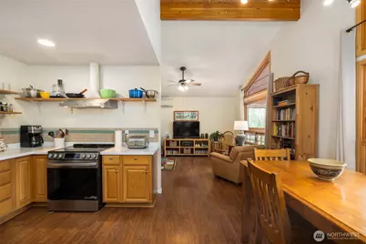 709 Shelter Bay Drive, La Conner, WA 98257 - Photo 7