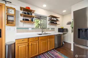 709 Shelter Bay Dr, La Conner, WA 98257 - Photo 5