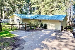 805 Island Blvd, Fox Island, WA 98333 - Photo 1