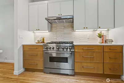 604 N 44th Street, Seattle, WA 98103 - Photo 11