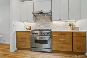 604 N 44th St, Seattle, WA 98103 - Photo 11