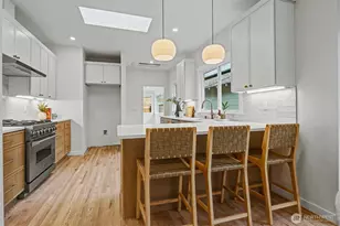 604 N 44th St, Seattle, WA 98103 - Photo 13