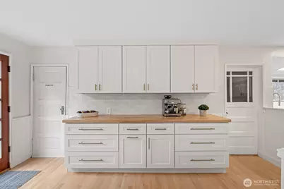 21260 Lake Sixteen Road, Mount Vernon, WA 98274 - Photo 5