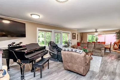 36510 Mountain Highway E, Eatonville, WA 98328 - Photo 9